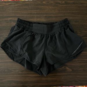 Lululemon Hotty Hot Lined 2.5 inch - Black